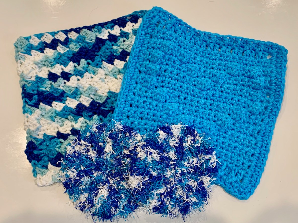 Crochet this Kitchen Set – Patterns for coordinated dishcloths and&nbsp;scrubbies.