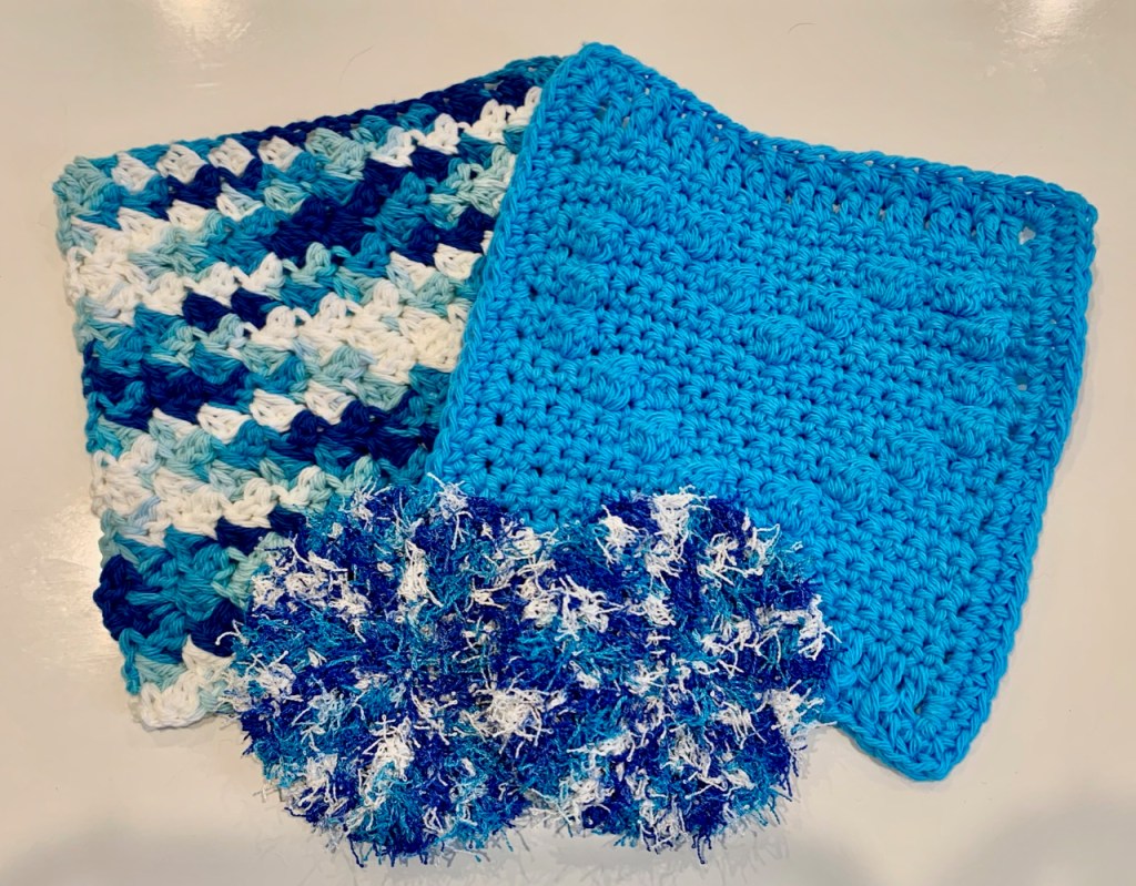 Crochet this Kitchen Set – Patterns for coordinated dishcloths and&nbsp;scrubbies.